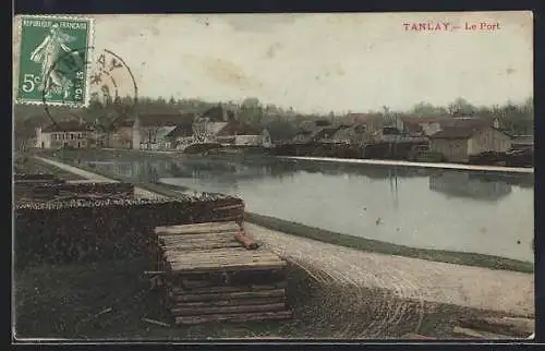 AK Tanlay, Le Port avec vue sur le canal et les entrepôts de bois
