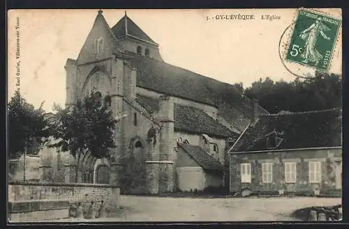 AK Gy-l`Évêque, L`Église