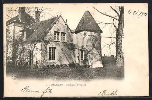 AK Septfonds /Yonne, Dannery, maison avec tour et arbres en hiver