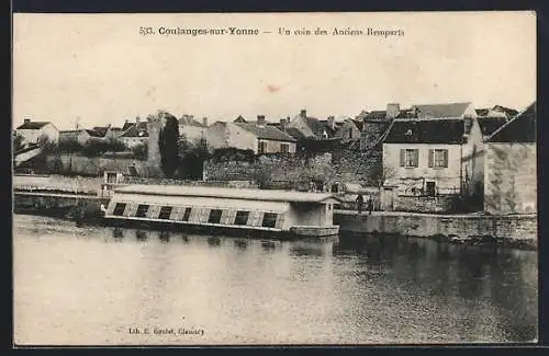 AK Coulanges-sur-Yonne, Un coin des Anciens Remparts