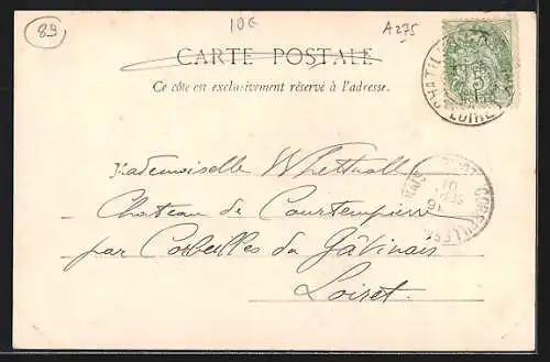 AK Saint-Privé, Vue du village avec église en arrière-plan et habitant sur la route