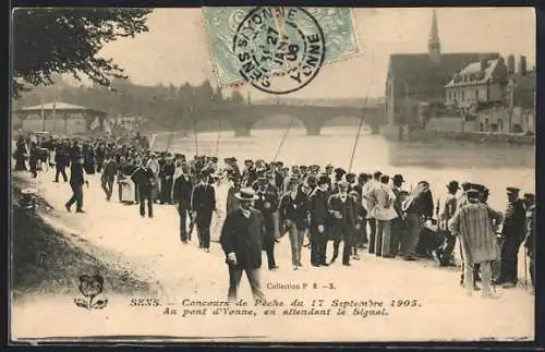 AK Sens, Concours de Pêche du 17 Septembre 1905 au pont d`Yonne, en attendant le signal