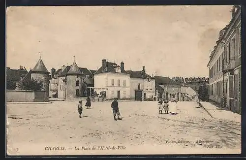 AK Chablis, La Place de l`Hôtel-de-Ville