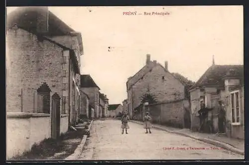 AK Préhy, Rue Principale avec des habitants en tenue d`époque