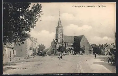 AK Quarré-les-Tombes, La Place avec l`église et bâtiments environnants