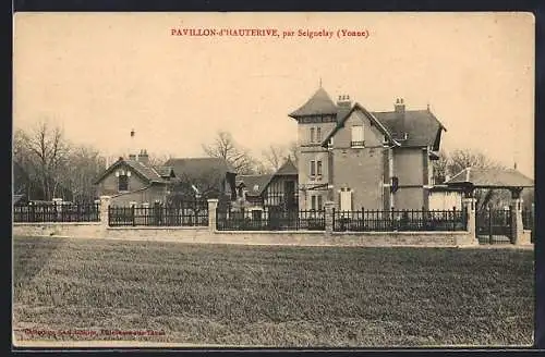 AK Seignelay, Pavillon d`Hauterive entouré de jardins et clôtures