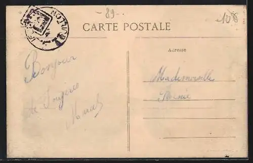 AK Fouchères, Rue Principale avec habitants et maisons anciennes