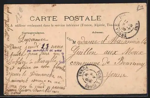 AK Saint-Sérotin /Yonne, Vue de la rue principale avec des bâtiments et des passants