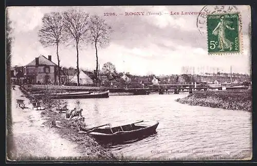 AK Rogny /Yonne, Les Laveuses au bord du canal avec des barques