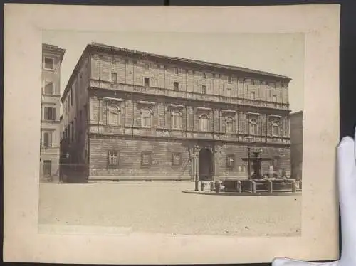Fotografie unbekannter Fotograf, Ansicht Roma, Palazzo Bramante a Scossacavalli