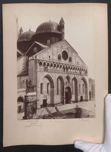 Fotografie unbekannter Fotograf, Ansicht Padua, Basilika des Heiligen Antonius mit Reiterdenkmal