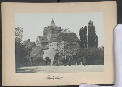 Fotografie C. Eisenhardt, Naumburg / Saale, Ansicht Naumburg / Saale, Blick auf das Marientor mit Einwohnern