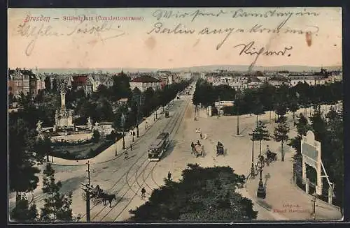 AK Dresden, Stübelplatz, Canalettostrasse, Strassenbahn, Denkmal