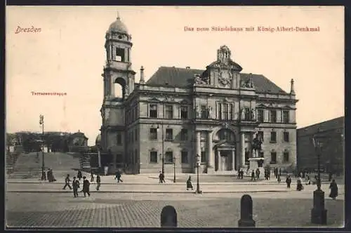 AK Dresden, Das Neue Ständehaus mit König-Albert-Denkmal