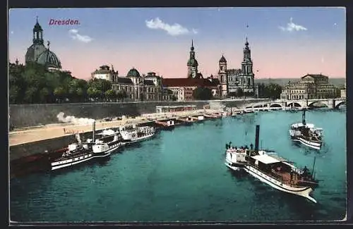 AK Dresden, Hafenpartie mit anliegenden und ausfahrenden Dampfern