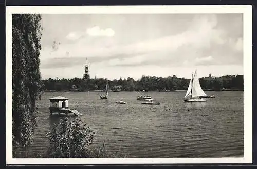 AK Zwickau /Sa., Schwanenteich mit Segelboot