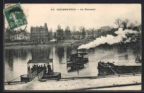 AK Courbevoie, Le Passeur sur la Seine avec vue sur le quai et les bâtiments en arrière-plan