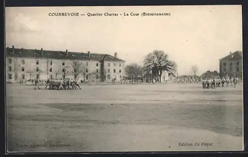 AK Courbevoie, Quartier Charras, La Cour, Entraînements