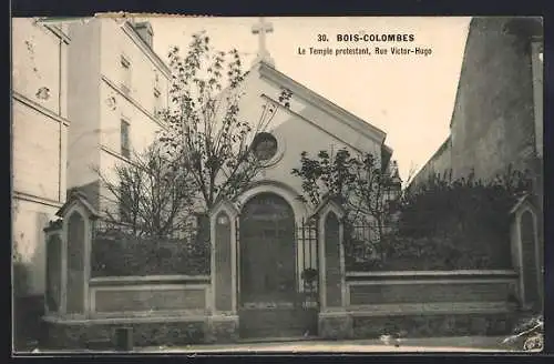 AK Bois-Colombes, Le Temple protestant, Rue Victor-Hugo