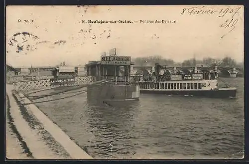 AK Boulogne-sur-Seine, Pontons des Bateaux avec vue sur le fleuve et les embarcations