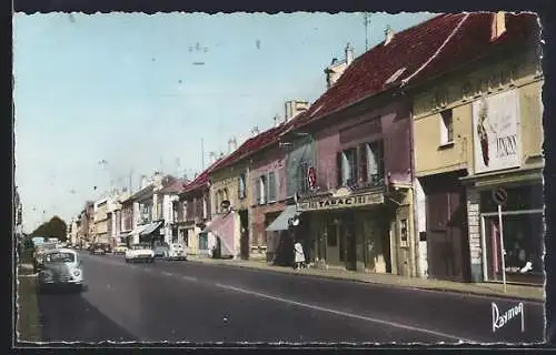 AK Antony, Avenue Aristide Briand avec voitures et facades de magasins