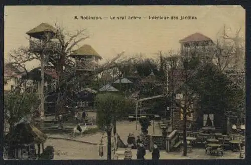 AK Robinson, Le vrai arbre, Intérieur des jardins