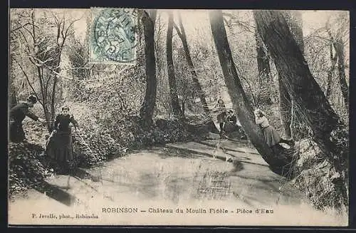 AK Robinson, Château du Moulin Fidèle, Pièce d`Eau