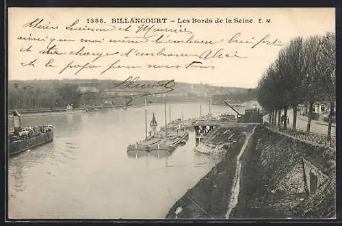 AK Billancourt, Les Bords de la Seine avec péniches et quai animé