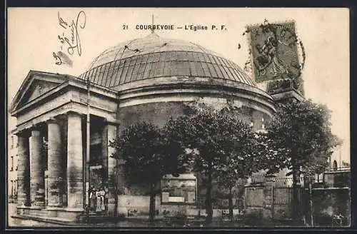 AK Courbevoie, L`Église P.F. avec facade et arbres devant