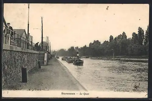 AK Suresnes, Le Quai avec vue sur le fleuve et les péniches flottantes