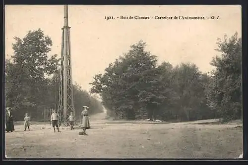 AK Bois de Clamart, Carrefour de l`Anémomètre avec des personnes sur le chemin