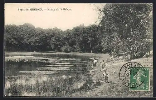 AK Meudon, Étang de Villebon dans la forêt de Meudon avec des pêcheurs sur la rive