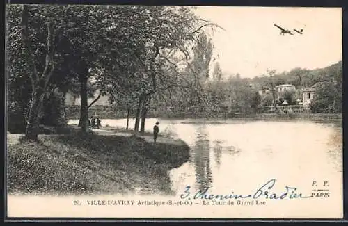 AK Ville-d`Avray /S.-et-O., Le Tour du Grand Lac avec avion en vol