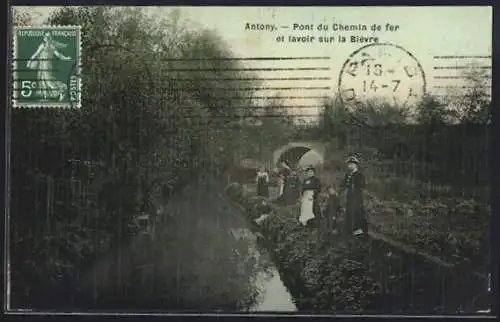 AK Antony, Pont du Chemin de fer et lavoir sur la Bièvre