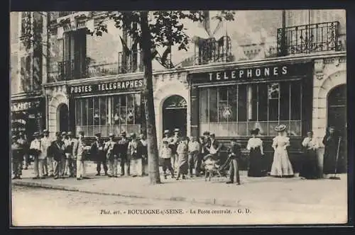 AK Boulogne-s.-Seine, La Poste centrale avec personnes devant le bâtiment