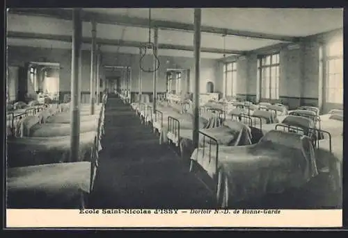 AK Issy, Dortoir N.-D. de Bonne-Garde à l`École Saint-Nicolas