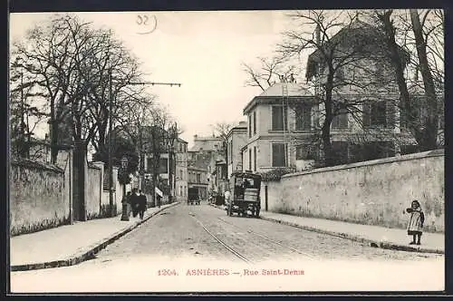 AK Asnières, Rue Saint-Denis avec passants et charrette