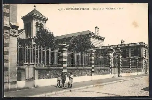 AK Levallois-Perret, Hospice de Vieillards et grille d`entrée avec enfants jouant