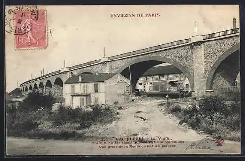 AK Val-Fleuri, Le Viaduc, chemin de fer électrique Paris-Versailles, vue de la Route de Paris à Meudon