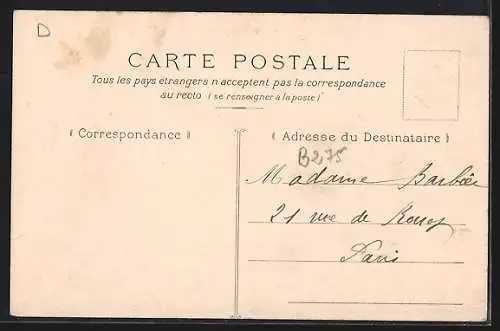 AK Robinson, Le Plateau de Malabry avec promeneurs et chien devant un café