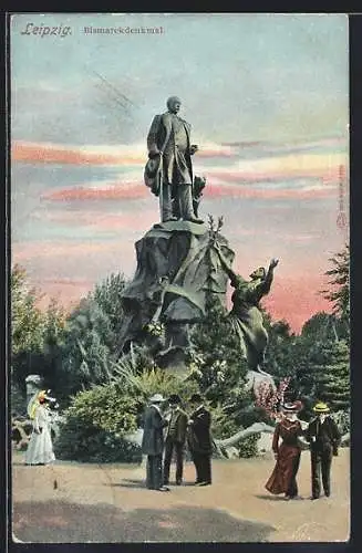 AK Leipzig, Bismarckdenkmal mit Spaziergängern