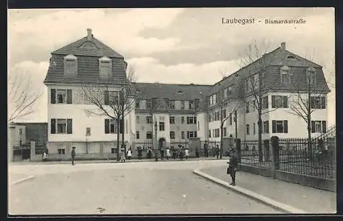 AK Dresden-Laubegast, Kinder auf der Bismarckstrasse