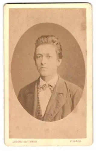 Fotografie Johann Hoffmann, Villach, Porträt eines jungen Mannes