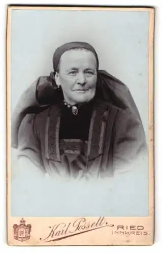 Fotografie Karl Posselt, Ried, Kirchenplatz 17, Porträt einer älteren Frau