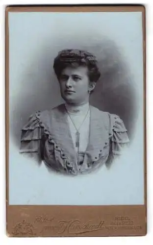 Fotografie Arnold Hirschrodt, Ried im Innkreis, Portrait einer Dame