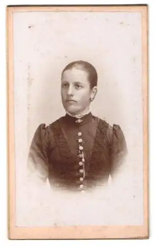 Fotografie Otto Gurschler, Eggenfelden, Porträt einer jungen Frau