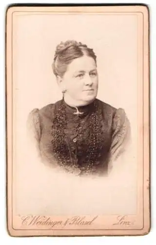 Fotografie C. Weidinger & Blasel, Linz, Porträt einer Dame