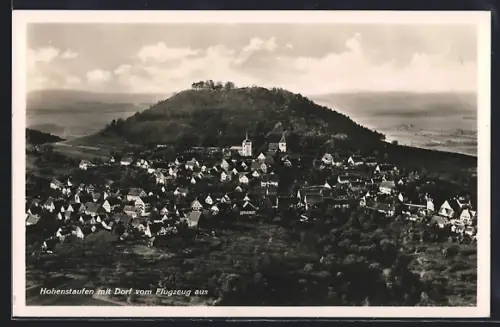 AK Hohenstaufen, Berg und Dorf vom Flugzeug aus