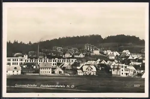 AK Heidenreichstein /N. D., Teilansicht mit Bäumen