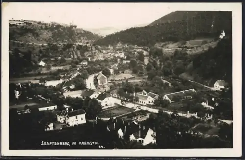 AK Senftenberg im Kremstal, Panorama mit Strassenpartie